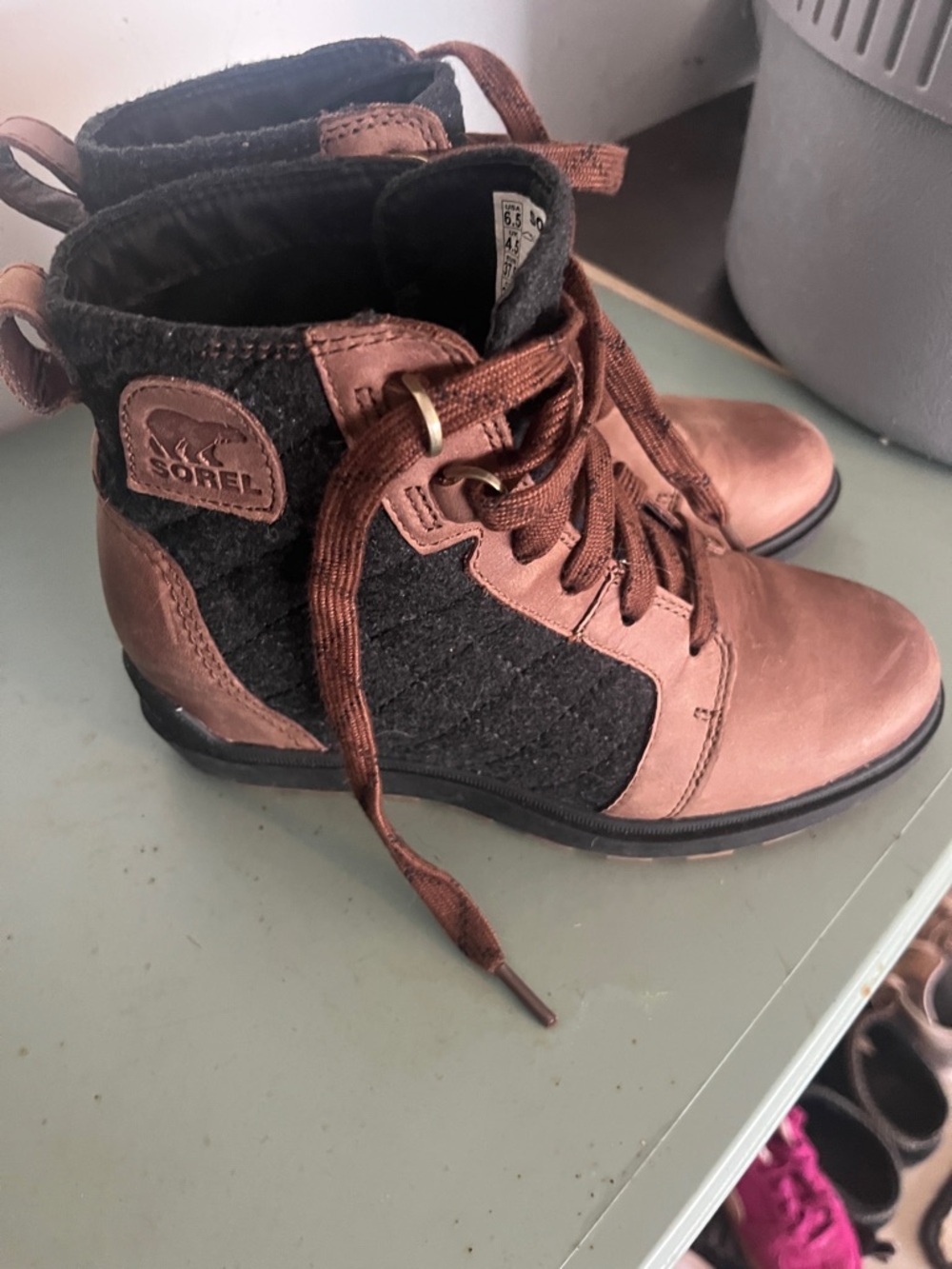 Sorel Two-Tone Brown and Black Lace-Up Women's Boots